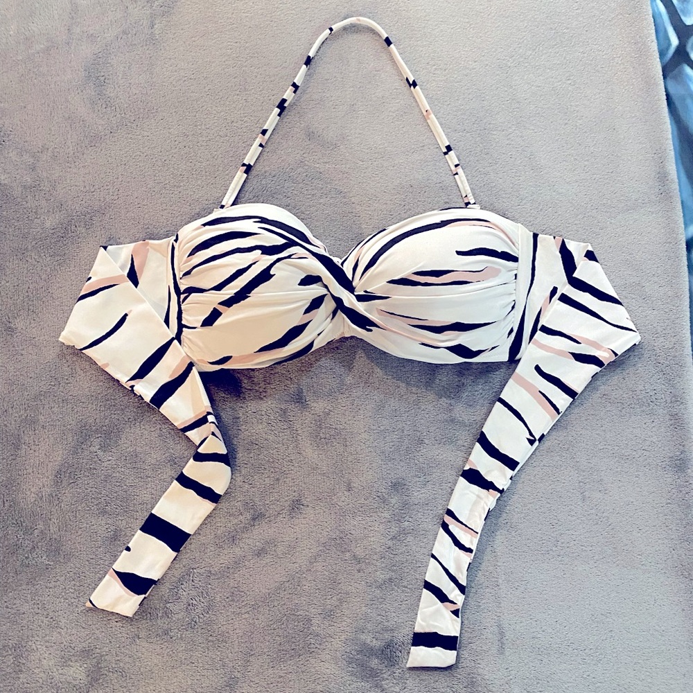 Bar III swimsuit top with straps